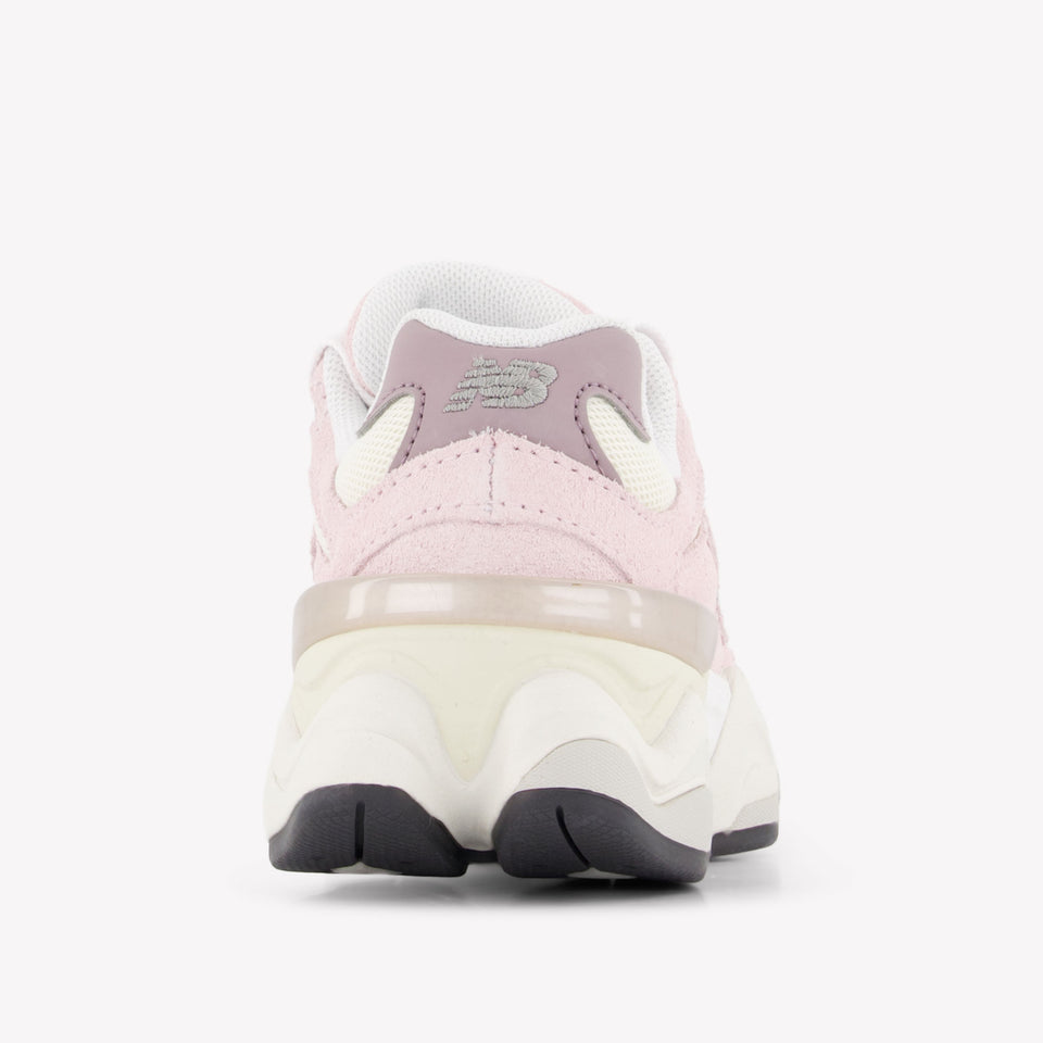 New Balance PC9060 Balance Unisex Sneakers in Licht Roze