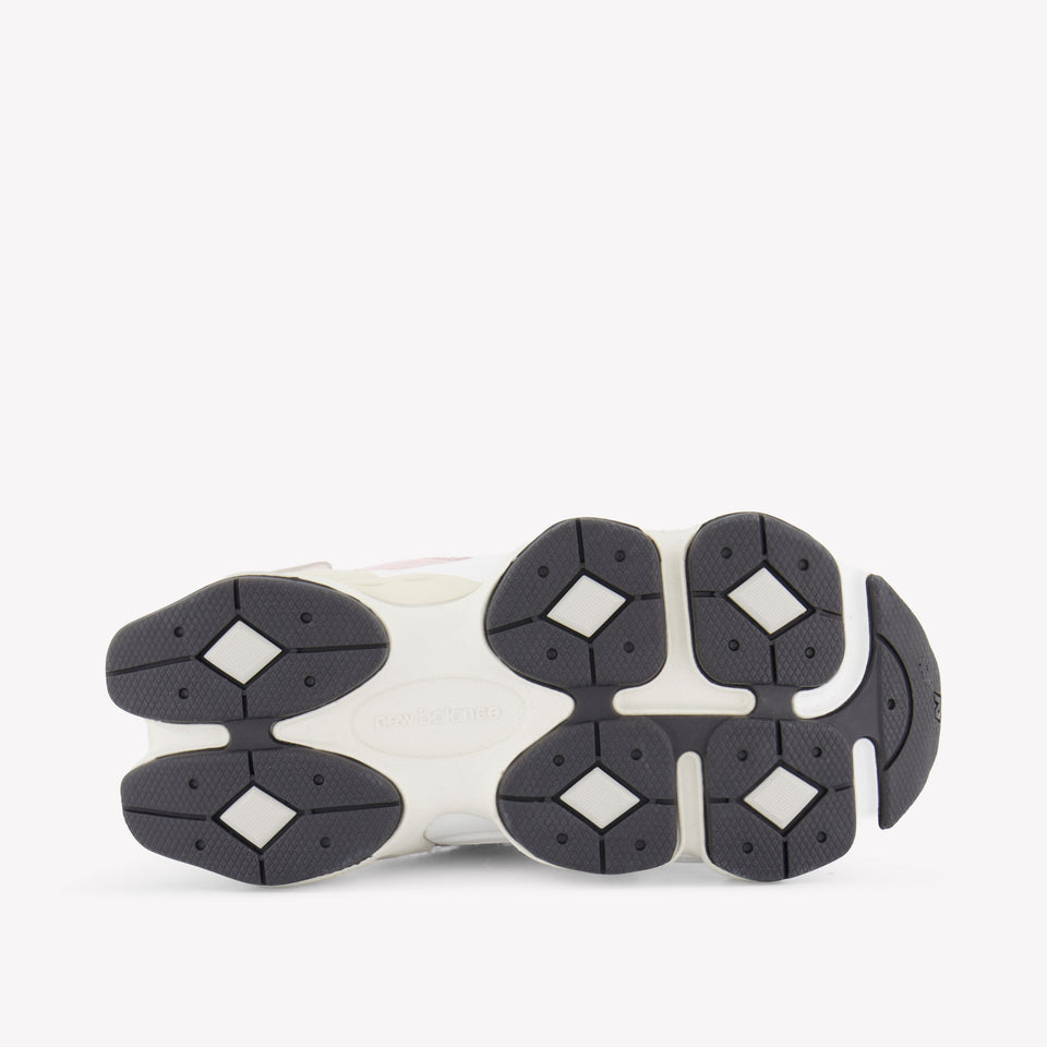 New Balance PC9060 Balance Unisex Sneakers in Licht Roze