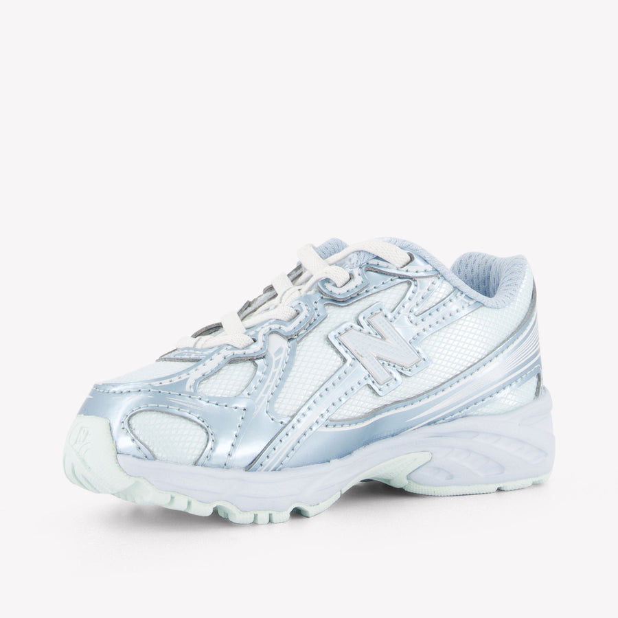 New Balance I740 Unisex Sneakers in Licht Blauw