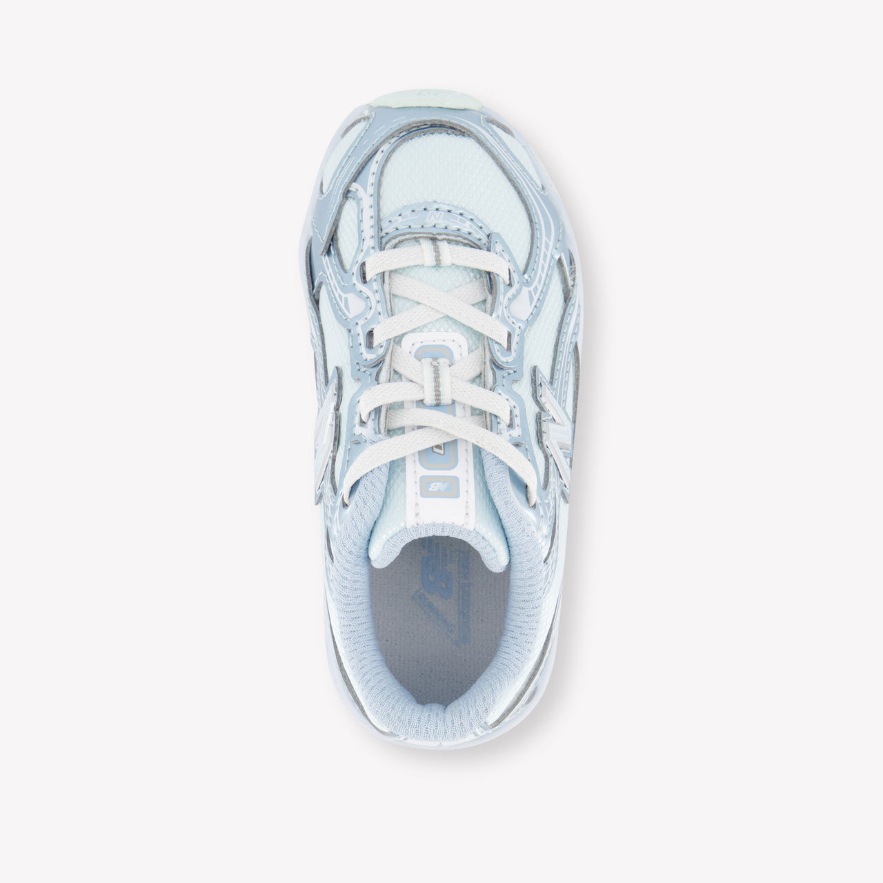 New Balance I740 Unisex Sneakers in Licht Blauw