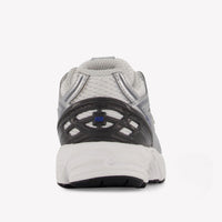 New Balance Unisex Sneakers In Silver