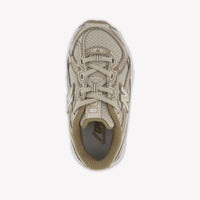 New Balance 740 Unisex Sneakers In Beige