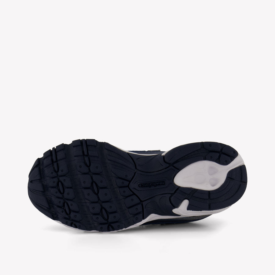 New Balance 740 Unisex Sneakers In Navy