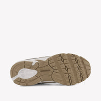 New Balance Unisex Sneakers In Beige