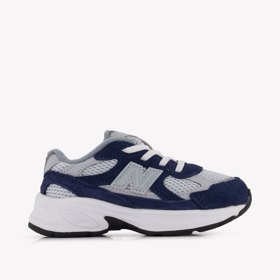 New Balance Unisex Sneakers In Navy