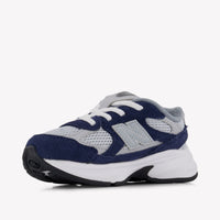New Balance Unisex Sneakers In Navy
