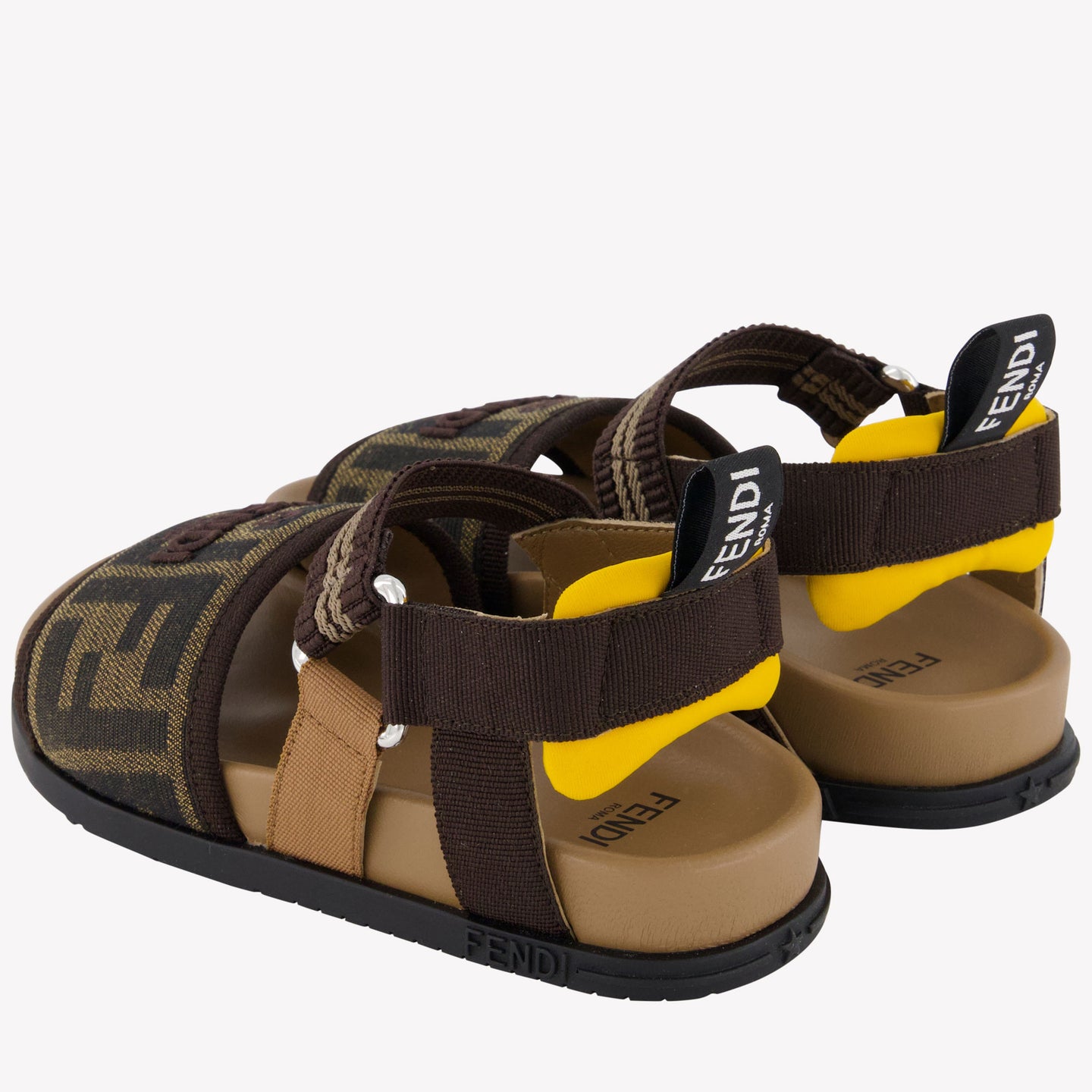 Fendi Unisex Sandalen In Bruin