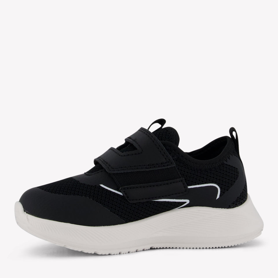 Calvin Klein Boys Sneakers in Black