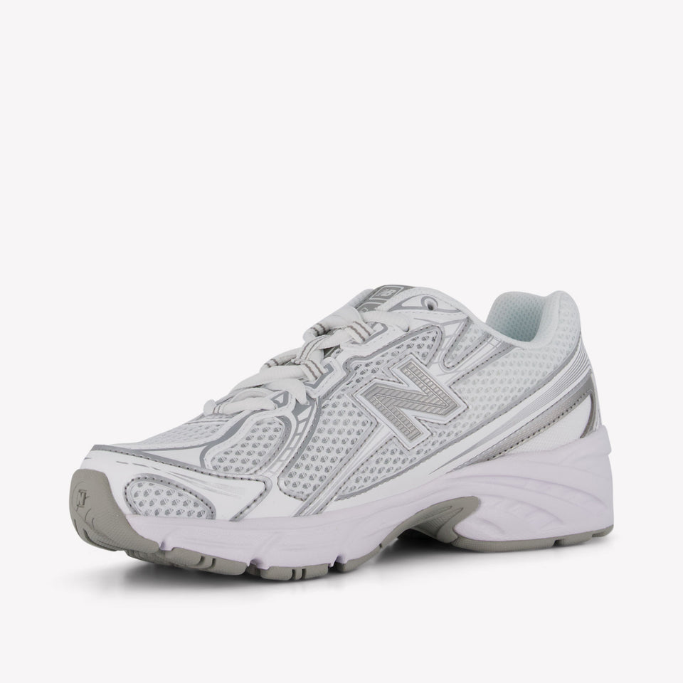 New Balance 740 girls sneakers in Silver