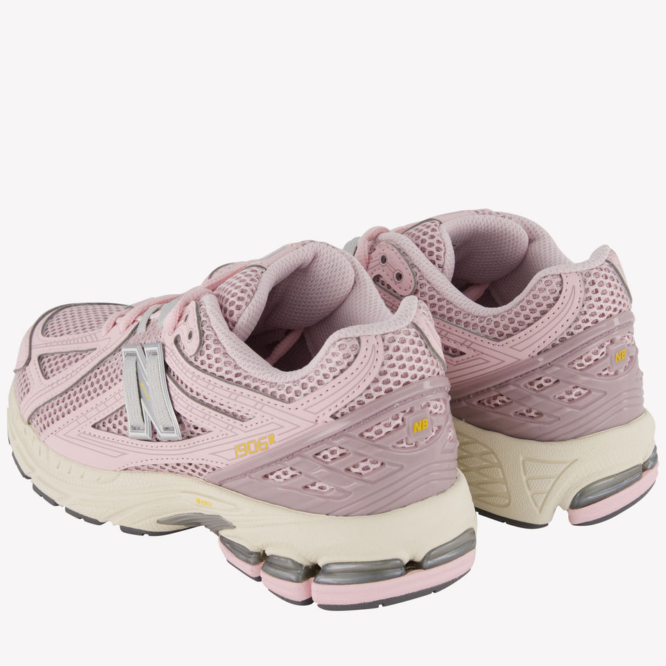 New Balance 1906 Unisex Sneakers in Light Pink