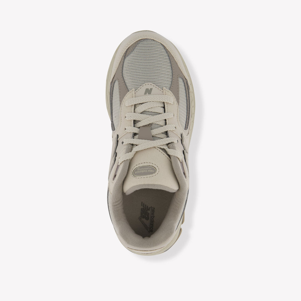 New Balance 2002 Unisex Sneakers In Beige