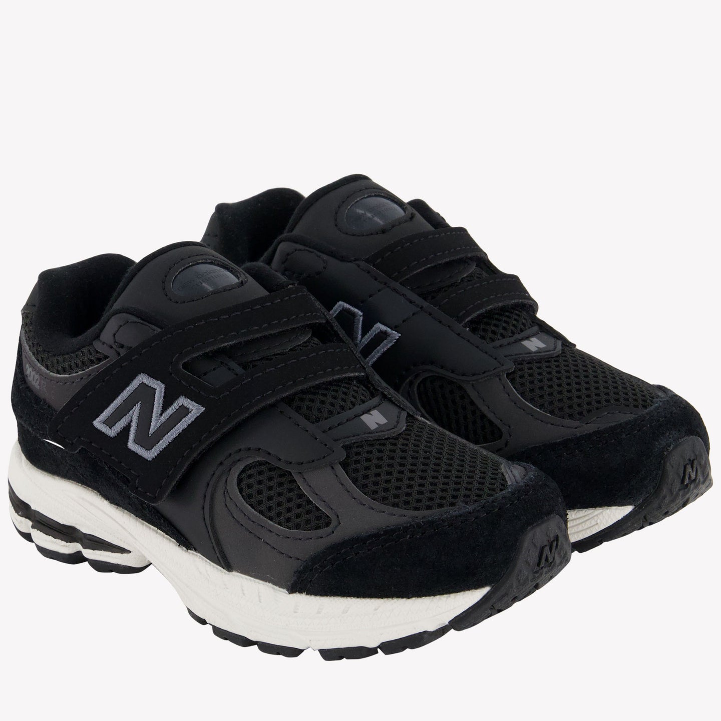 New Balance 2002 Unisex Sneakers In Zwart