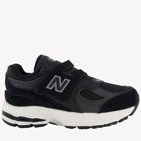 New Balance 2002 Unisex Sneakers  Black