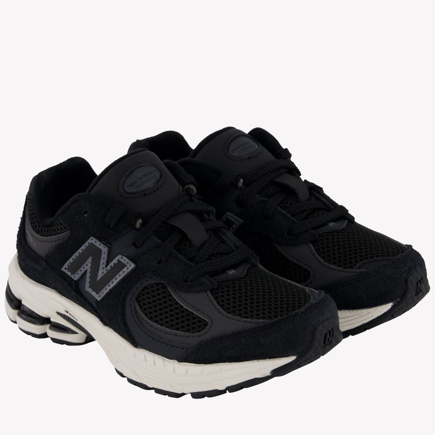 New Balance 2002 Unisex Sneakers In Zwart