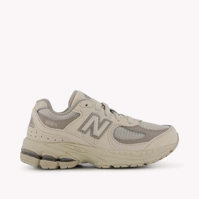 New Balance 2002 Unisex Sneakers In Beige