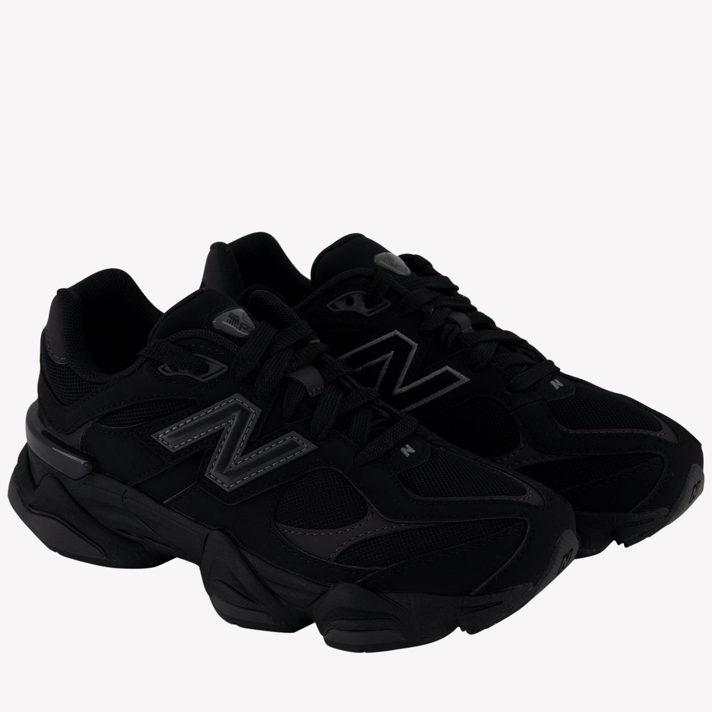 New Balance 9060 Unisex Sneakers In Zwart