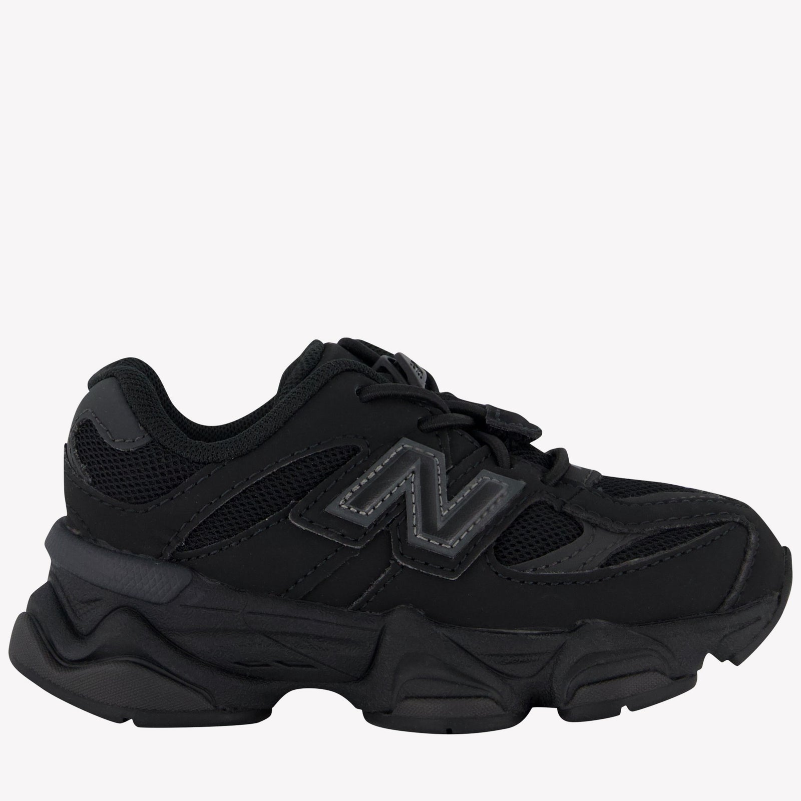 New Balance 9060 Unisex Sneakers in Black