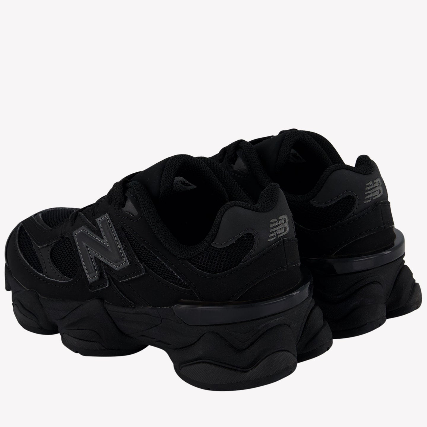 New Balance 9060 Unisex Sneakers In Zwart