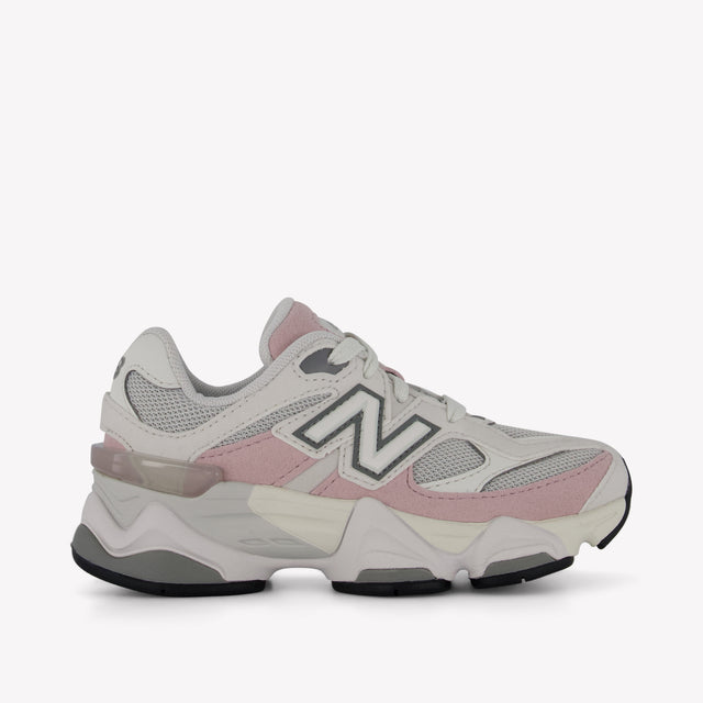 New Balance 9060 Girls sneakers in Light Pink