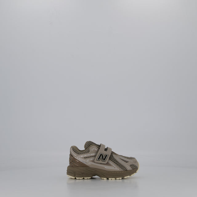 New Balance 1906 Unisex sneakers in Beige