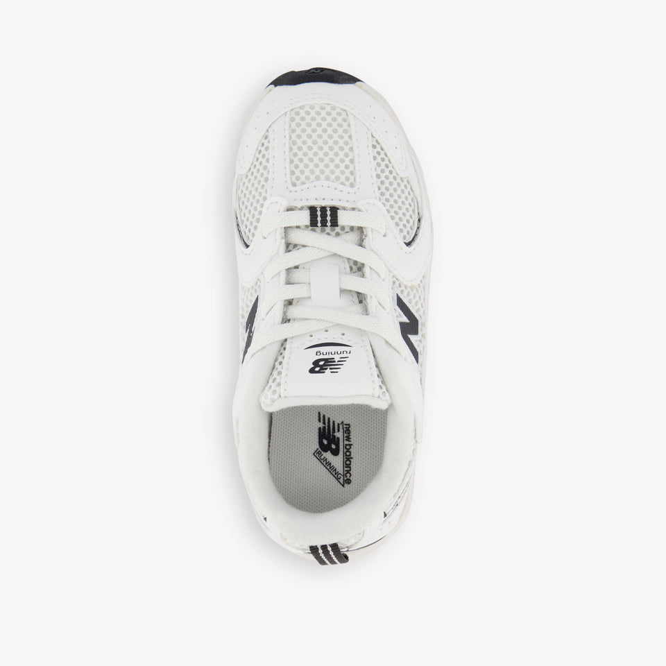 New Balance Unisex Sneakers  White