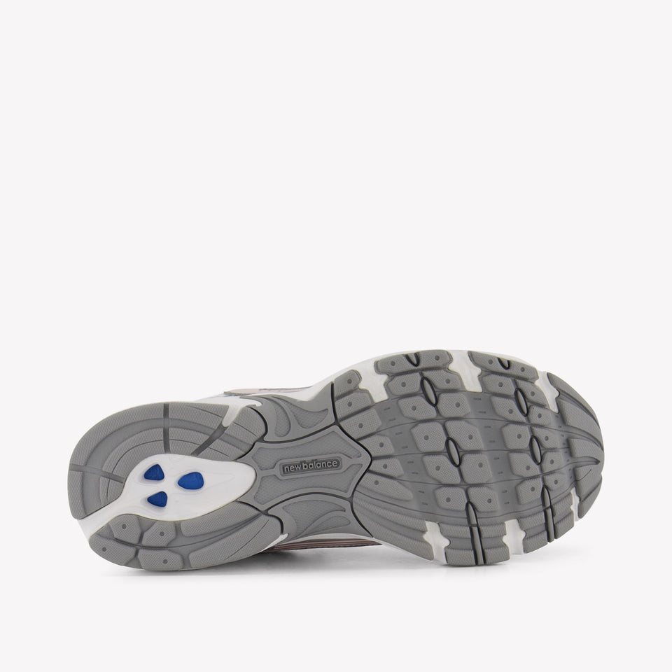 New Balance Unisex Sneakers  Light Pink