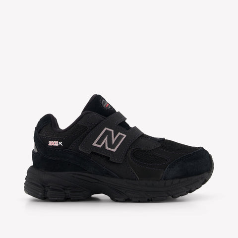 New Balance Iv2002 Unisex Sneakers  Black
