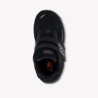 New Balance Iv2002 Unisex Sneakers  Black