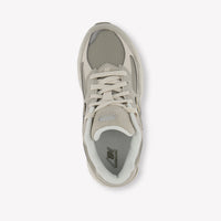 New Balance Kinder Unisex Sneakers in Creme