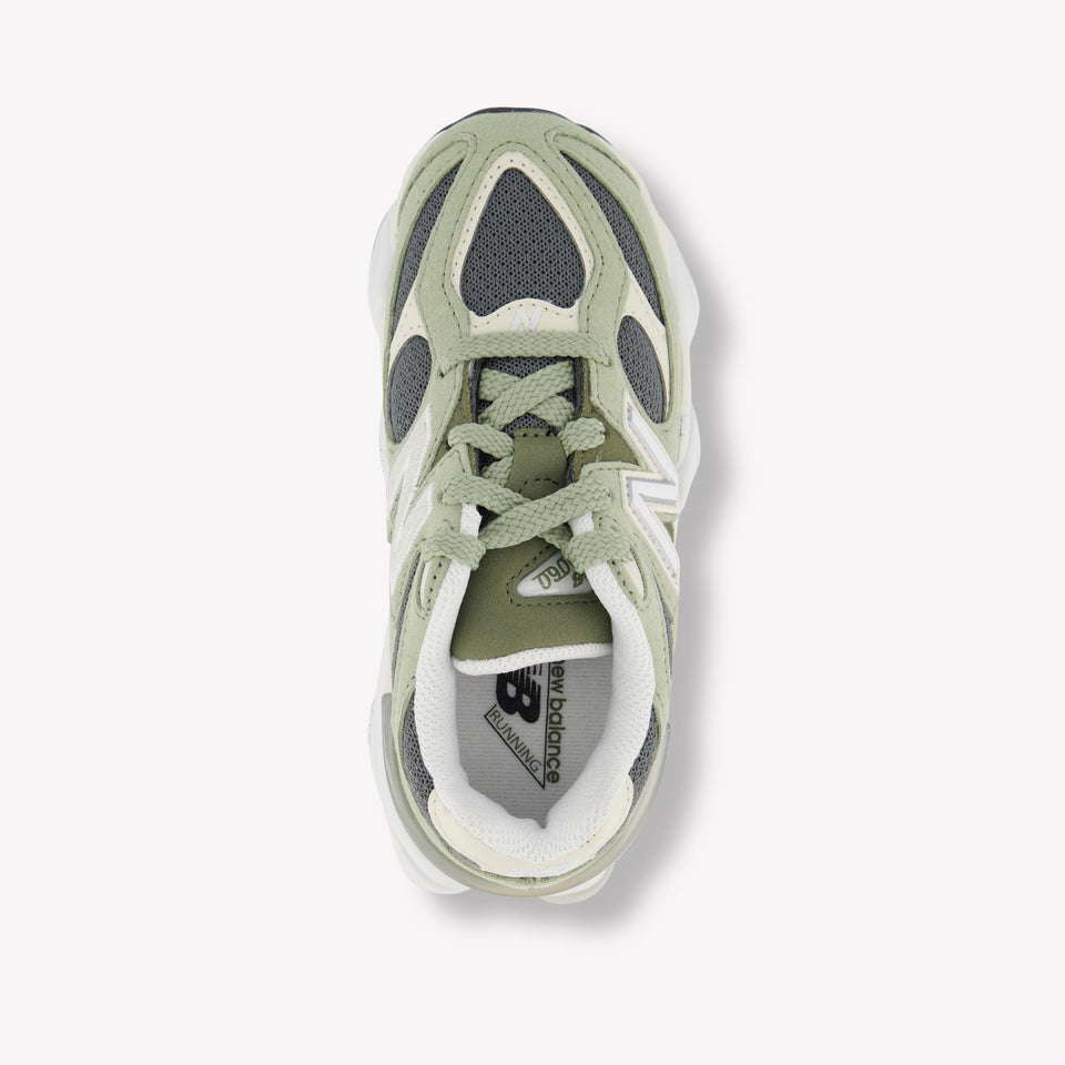 New Balance PC9060 Unisex Sneakers in Licht Groen