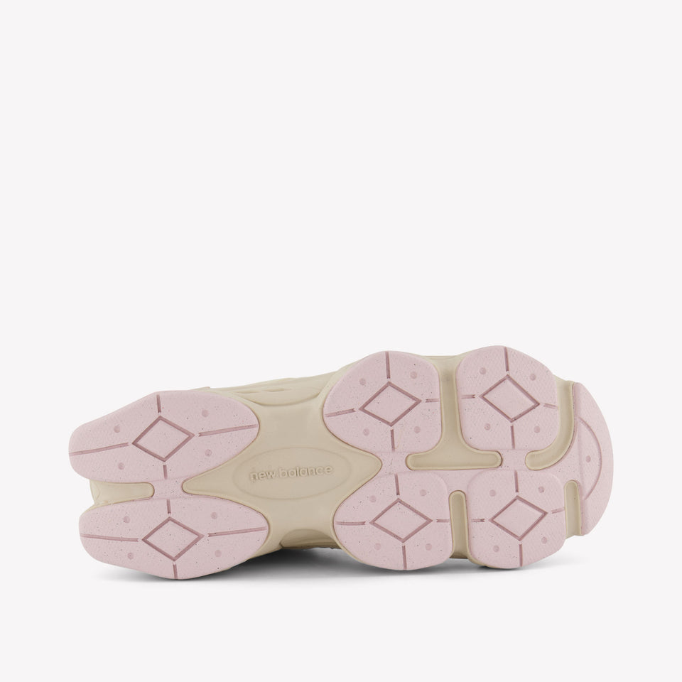 New Balance GC9060 Unisex Sneakers in Licht Roze