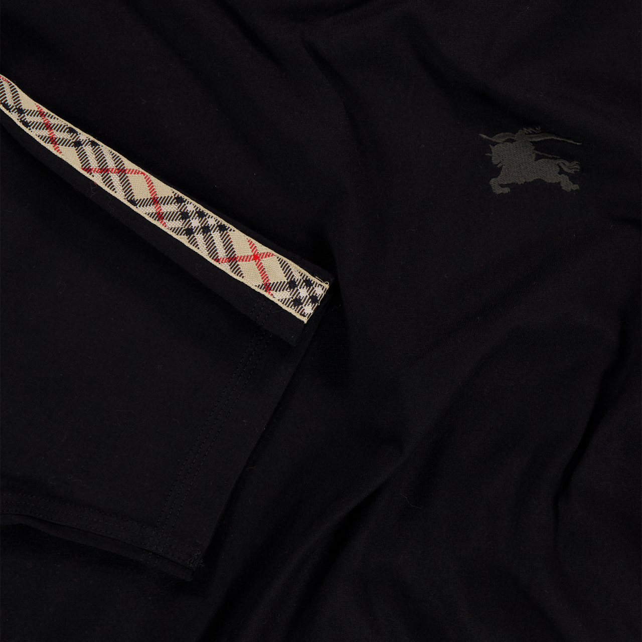 Burberry CEDAR Kids Unisex T-Shirt In Black