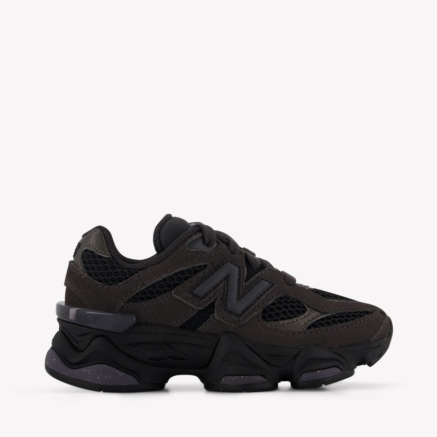 New Balance Unisex Sneakers In Black