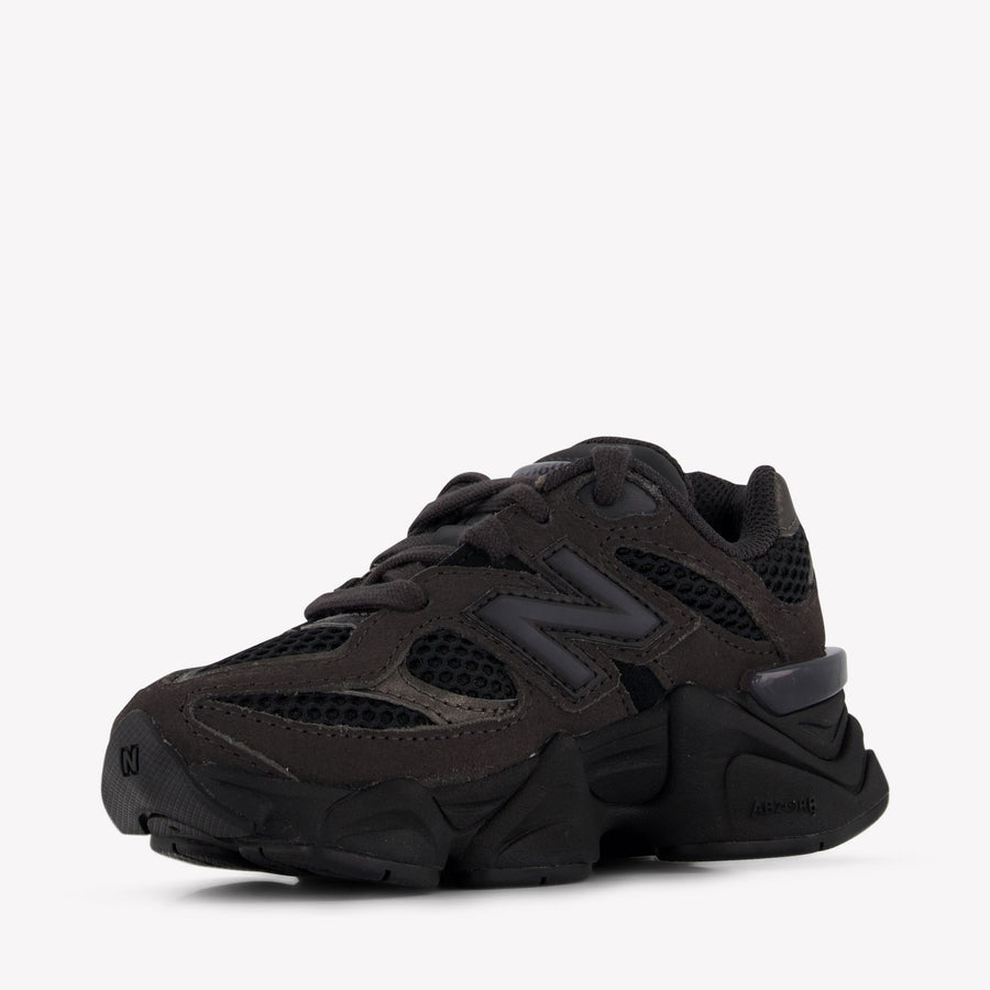 New Balance Unisex Sneakers In Black