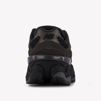 New Balance Unisex Sneakers In Black