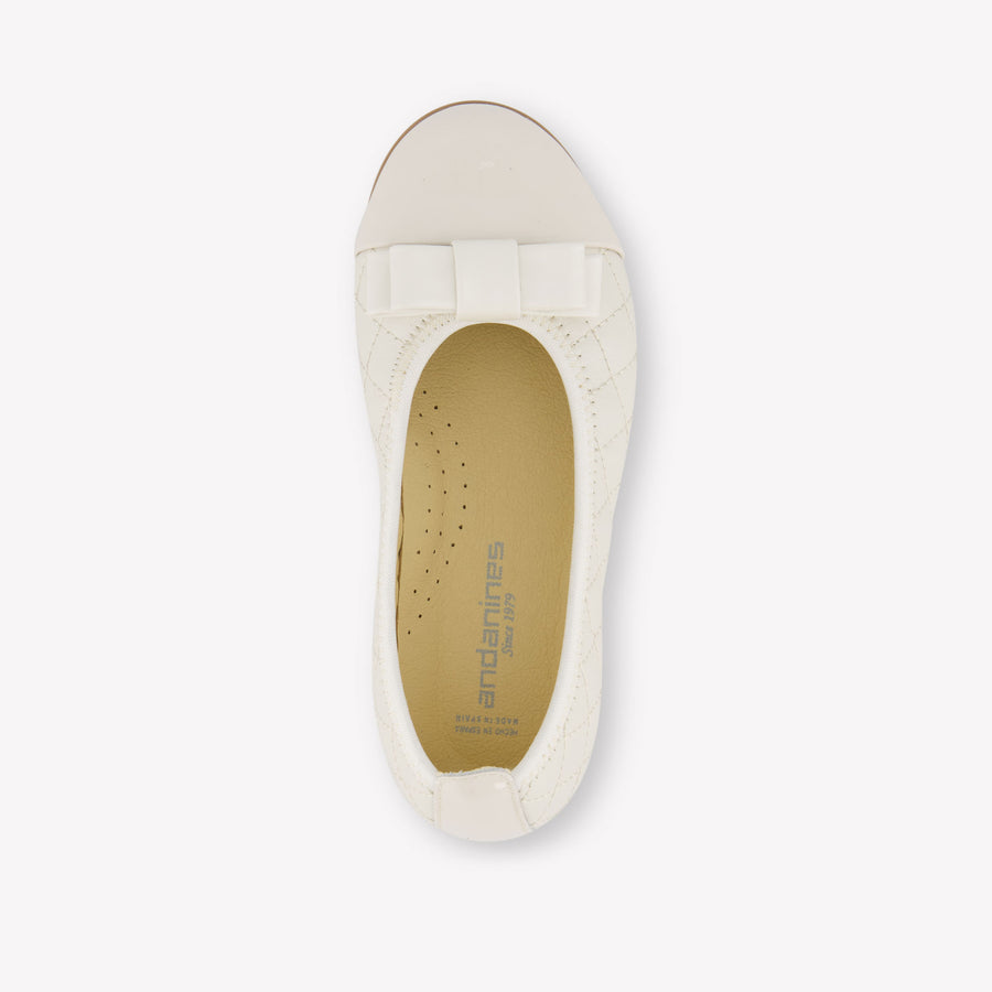 Andanines Girls Shoes In Light Beige
