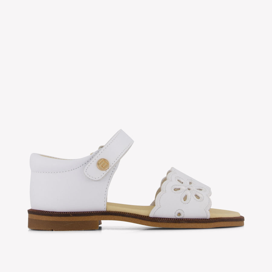 Andanines Girls Sandals in White