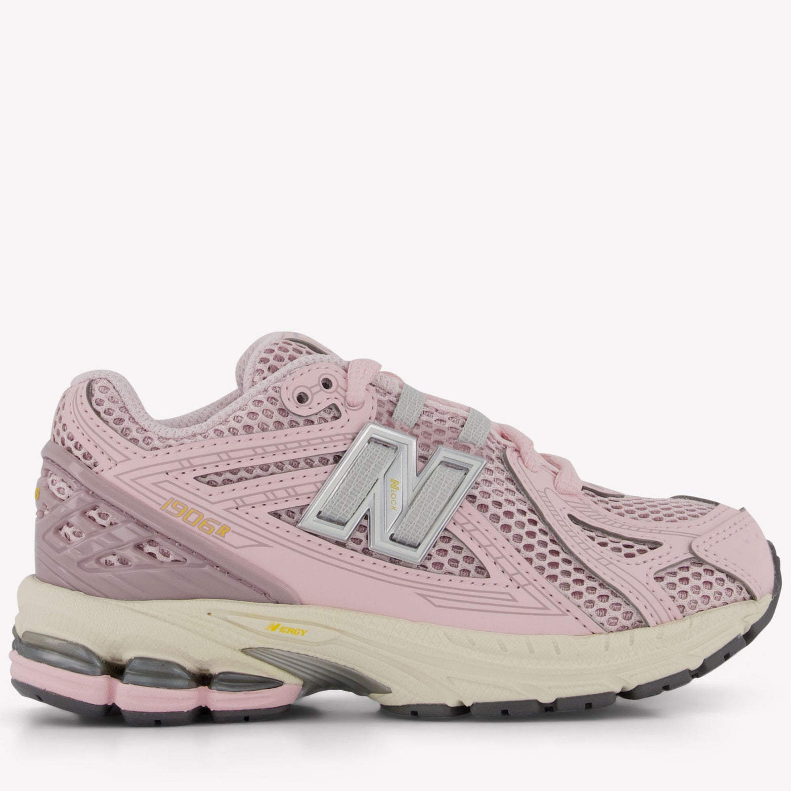 New Balance 1906 Girls sneakers in Light Pink